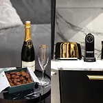214 Vuitton - Superb In Paris