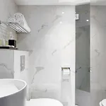 214 Vuitton - Superb In