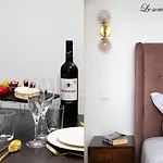 Apartment 214 Vuitton - Superb In *