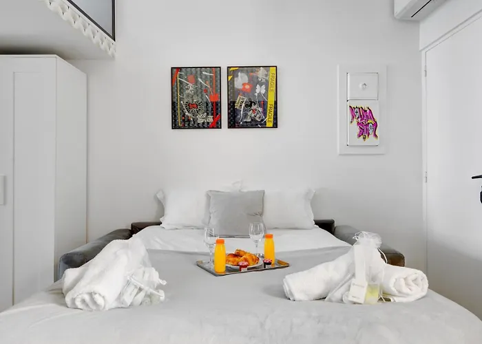 214 Vuitton - Superb In * Παρίσι